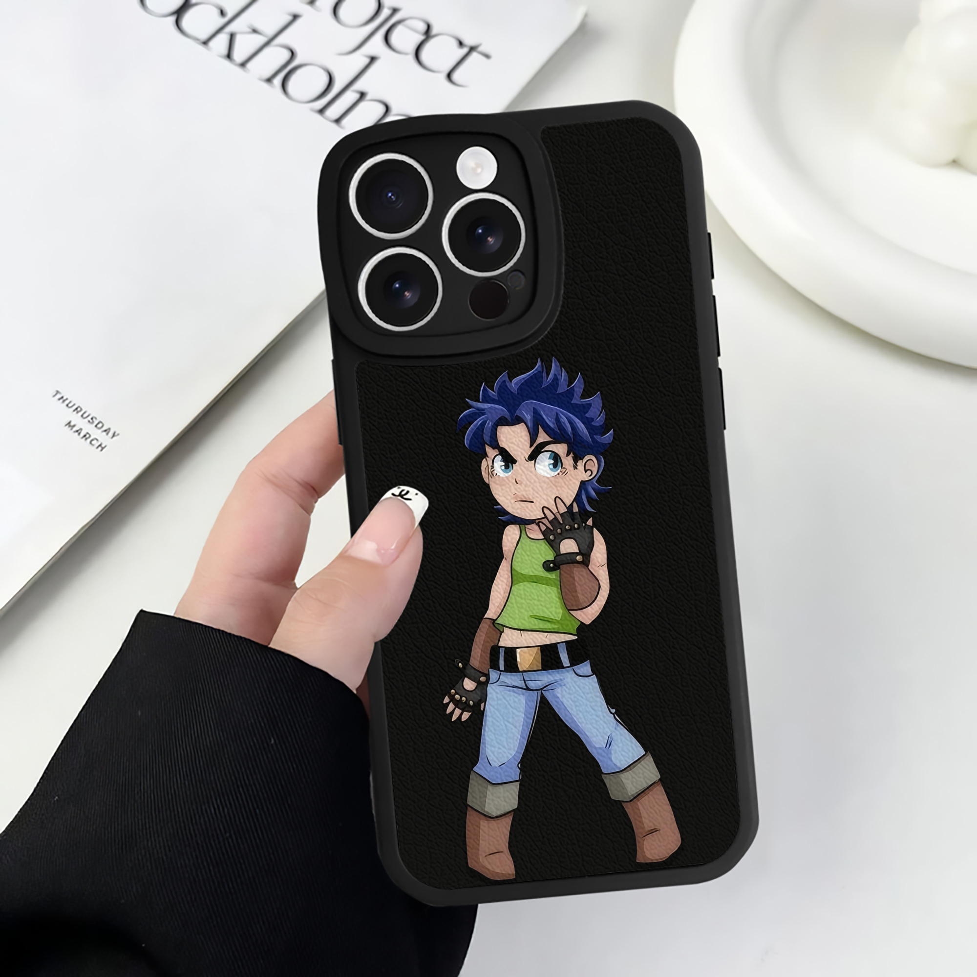 （画像用） ジョジョの奇妙な冒険 広瀨康一 JoJo's Bizarre Adventure Hirose Koichi 【iPhone 16シリーズ対応】シリコンスマホケース（レザー調） 材質：シリコン